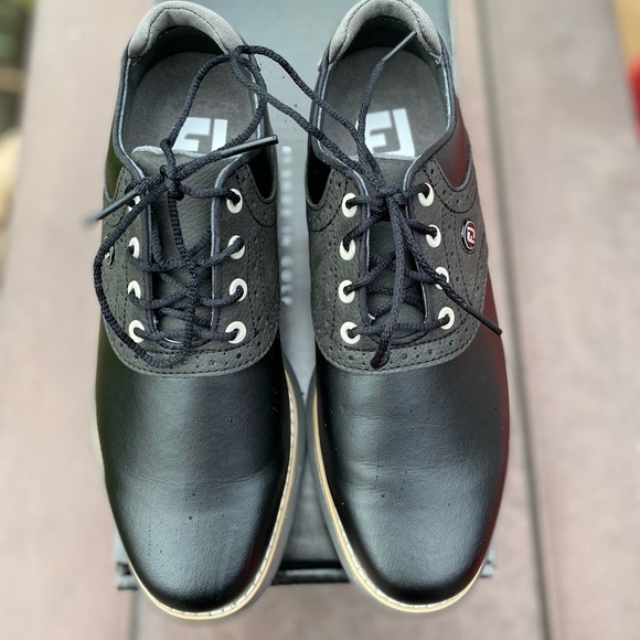 FootJoy Women’s Traditions Golf Shoes - Picture 2 of 8